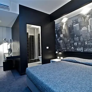 Design 3*, Tirano Italia